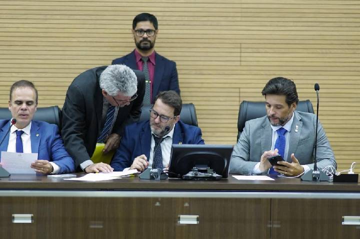 Alex Redano solicita mutirão para emissão da nova Carteira de Identidade Nacional em Cacoal