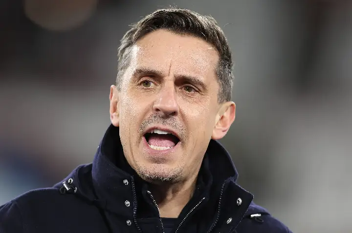 ‘Chegou a hora’: Neville perde a paciência e cobra saída imediata dos Glazers do United