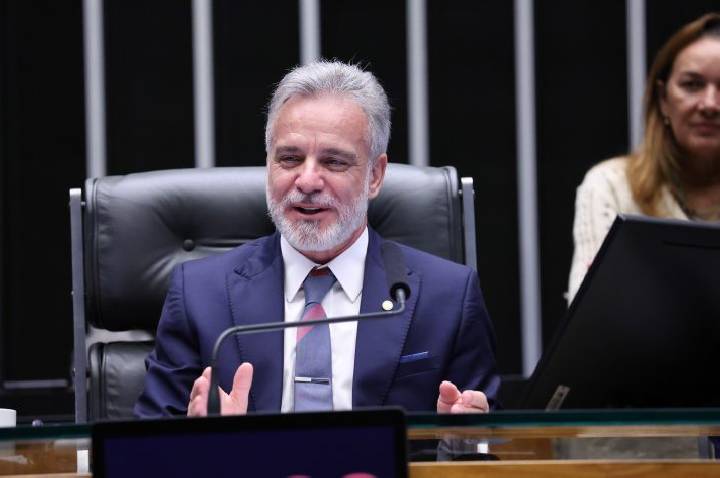 Comissão aprova regras para o uso de óculos inteligentes no trânsito