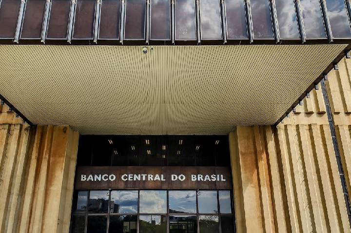 Copom inicia nesta terça reunião para definir taxa básica de juros