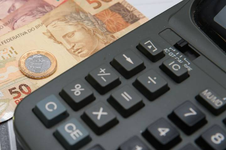 Dívida Pública sobe 1,91% em abril e encosta em R$ 8,8 trilhões