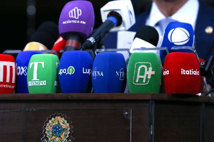 Eleições: jornalistas sofreram mais de 14 mil ataques em redes sociais