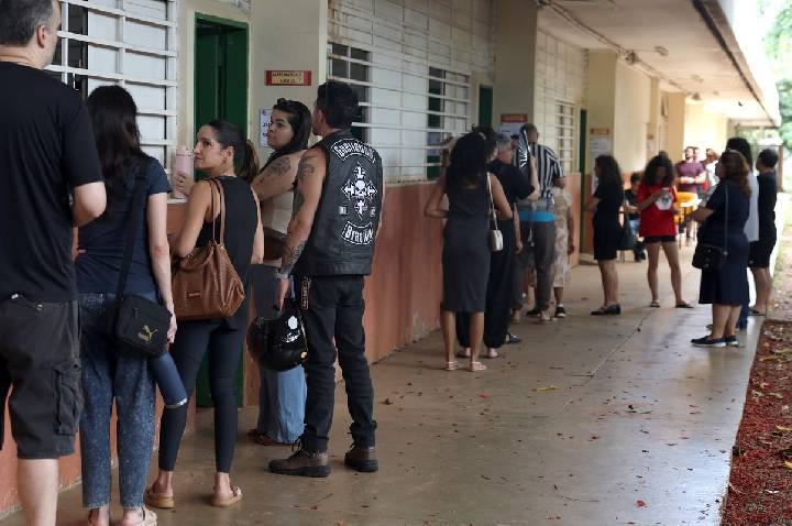 Estudantes relatam violência relacionada à eleição presidencial