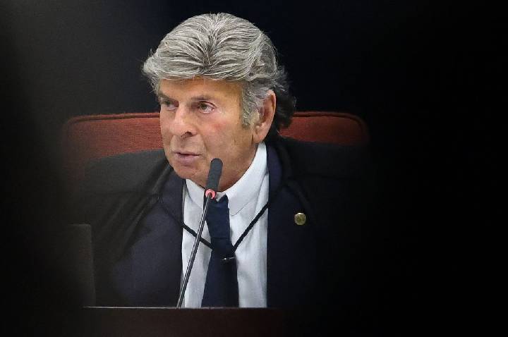 Fux pede acesso a processos contra Jair Bolsonaro no STF