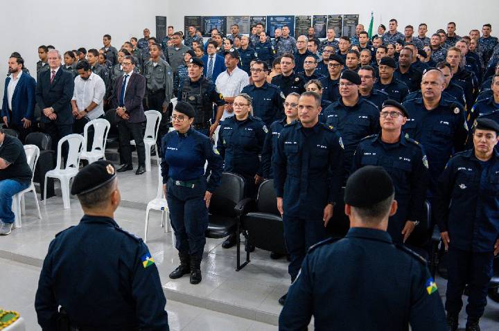 JI-PARANÁ – 2º BPM REALIZA SOLENIDADE EM HOMENAGEM AO DIA DE TIRADENTES