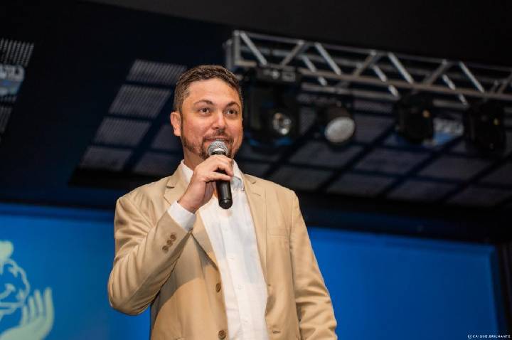 JONATAS FRANÇA DESPONTA COMO PRÉ-CANDIDATO A DEPUTADO FEDERAL NA REGIÃO CENTRAL