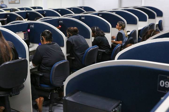 Ligue 180 tem 1,5 mil denúncias de violência política contra mulher