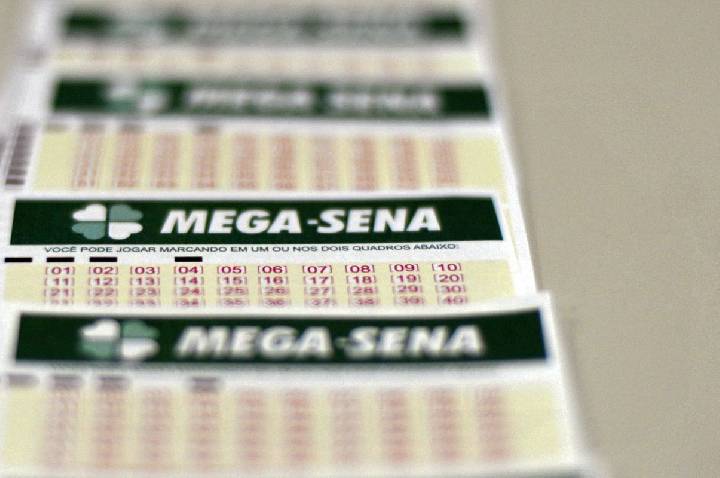 Mega-Sena acumula e prêmio principal vai para R$ 27 milhões