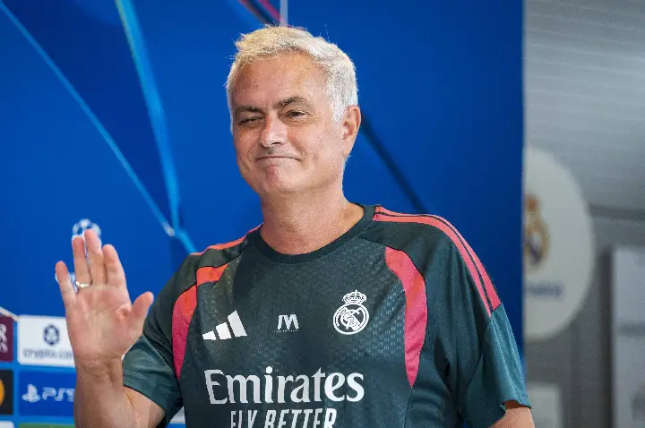 ‘Mourinho tinha razão, eu errei’: Zagueiro do Real Madrid se desculpa após polêmicas