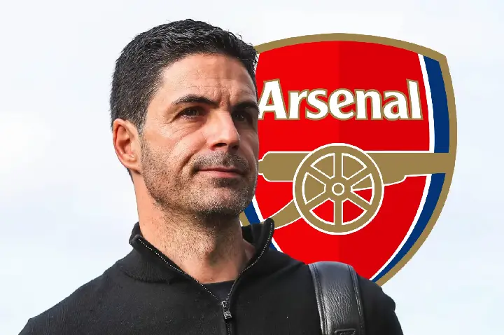 Oito gols em sete jogos: O atacante da Serie A italiana que entrou no radar do Arsenal