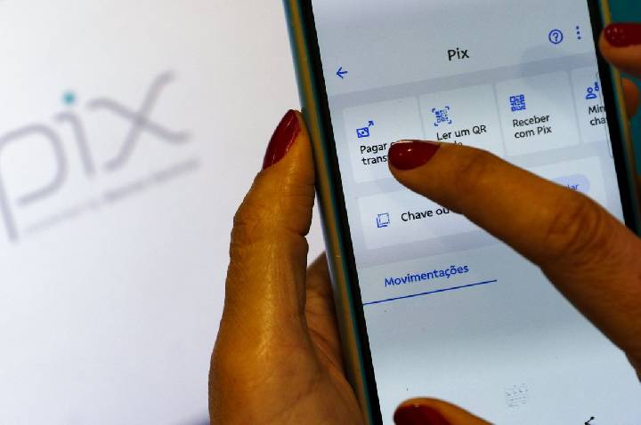 Pix terá novas regras para fraudes, cobrança híbrida e contas-salário