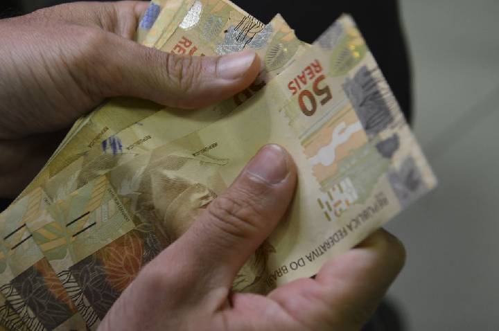 Poupança tem retirada líquida de R$ 476,4 milhões em abril