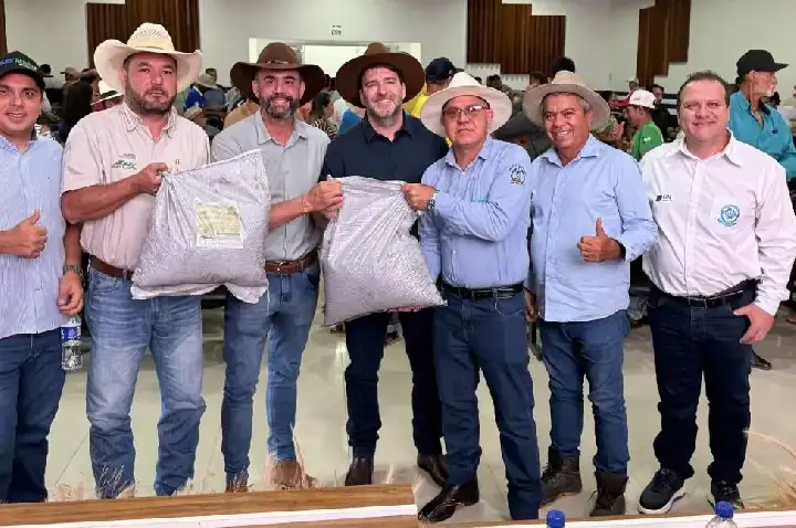 Produtores rurais de Ariquemes recebem 11 toneladas de insumos agrícolas