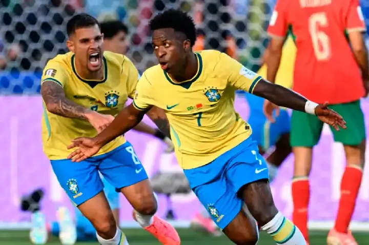 Vini salva o Brasil, e torcedores de Porto Velho já alternam entre a corneta e a esperança pelo hexa