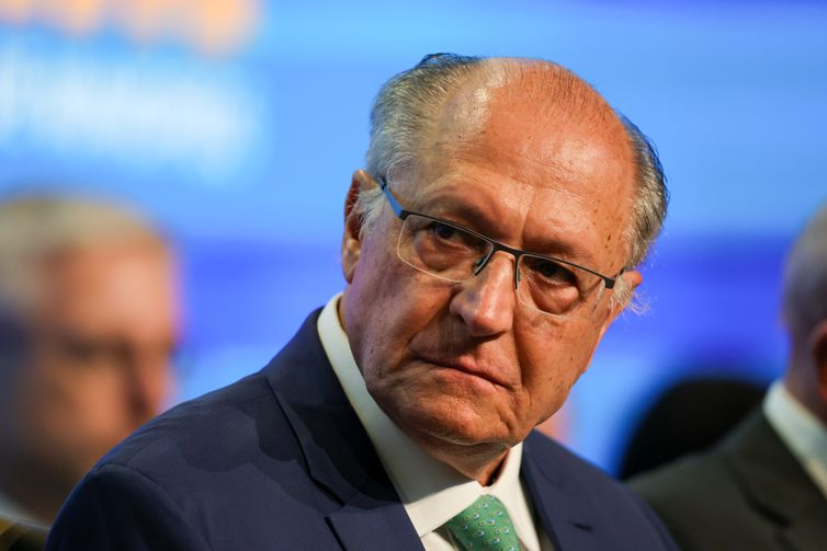 Alckmin diz que Haddad terá apoio integral do governo para meta fiscal