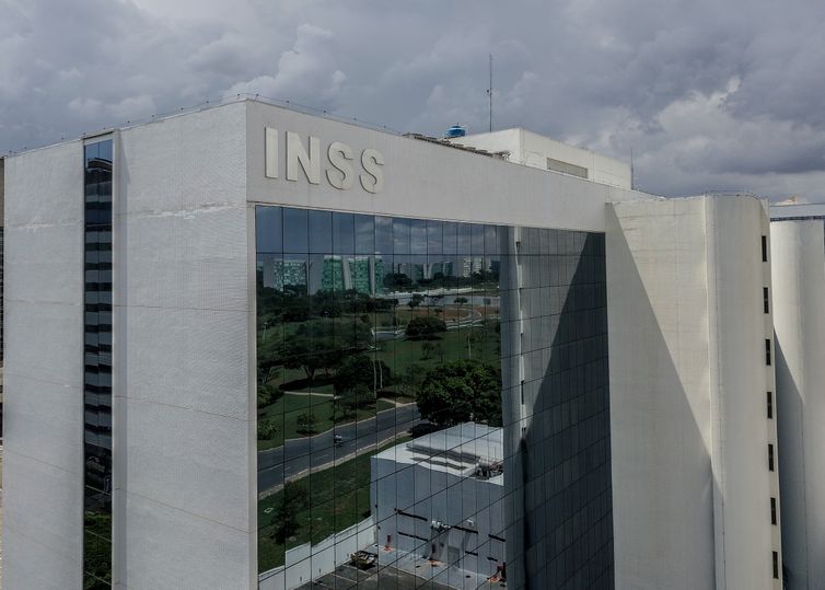 Descontos indevidos do INSS serão ressarcidos até 31 de dezembro