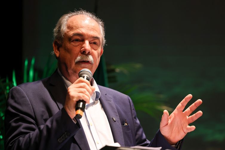 Presidente do BNDES propõe taxar bets para aumentar arrecadação