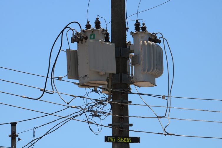 Rede elétrica teve 685 acidentes em 2024, menor número em oito anos