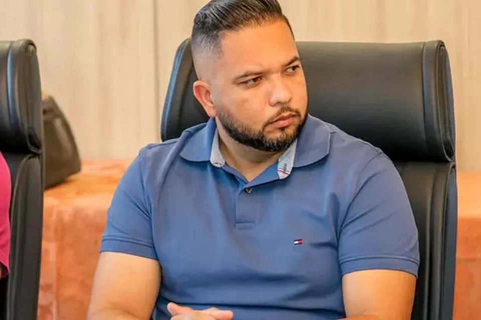 vereador é obrigado a pedir reforço policial para poder fiscalizar atendimento no Ana Adelaide