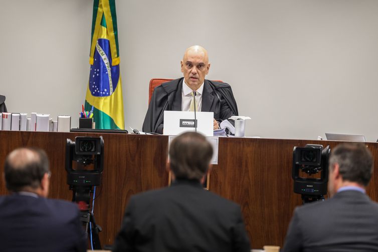 Bolsonaro diz que não recebeu voz de prisão de Freire Gomes