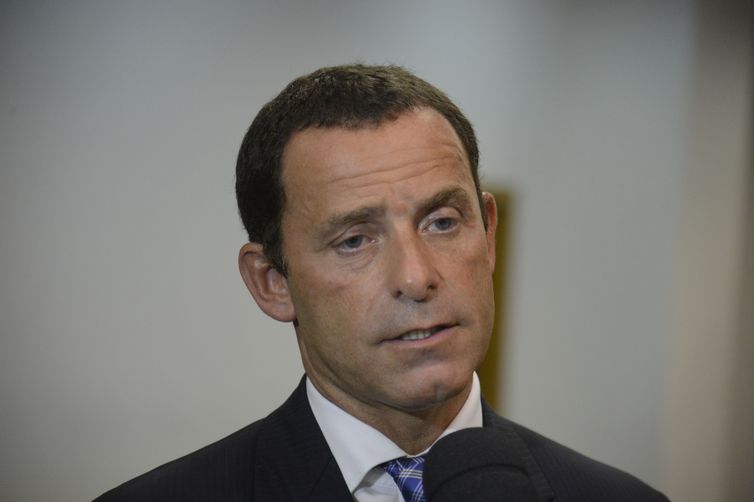 Justiça manda soltar ex-secretário da Polícia Civil do Rio