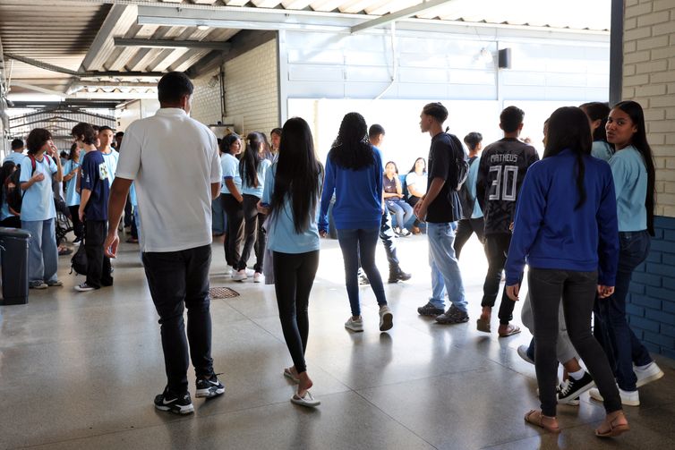 Nascidos em novembro e dezembro recebem hoje parcela do Pé-de-Meia
