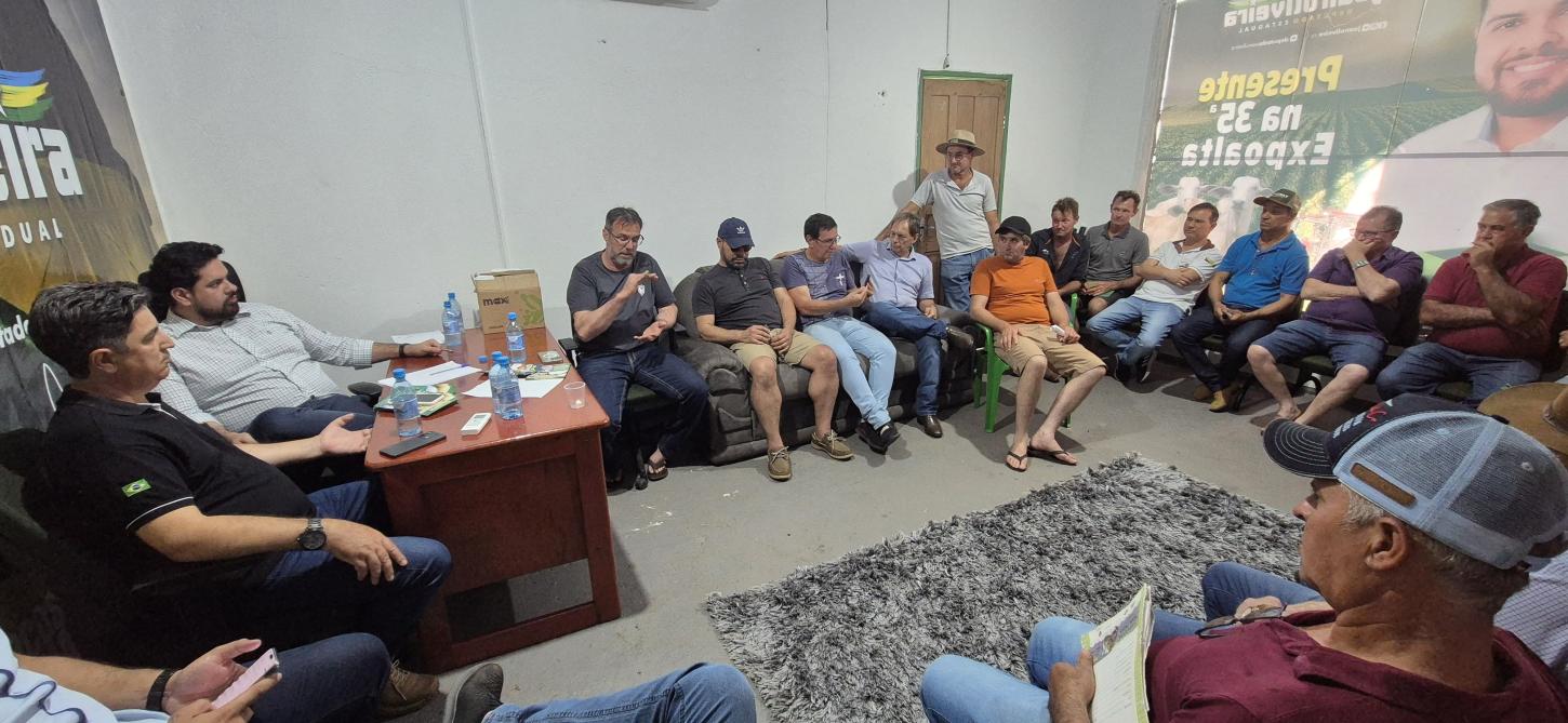 Gabinete itinerante 35ª Expoalta: Vereador Álvaro Bueno intervém por moradores e solicita ao deputado Jean Oliveira melhorias na RO-135