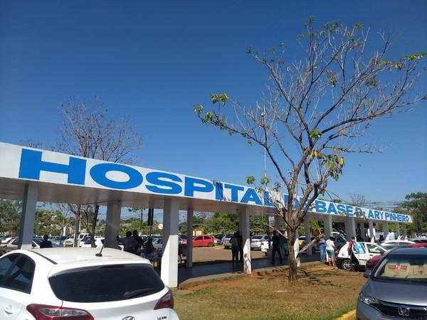 Hospital de Base recebe nova iluminação na frente da unidade após articulação do vereador Nilton Souza