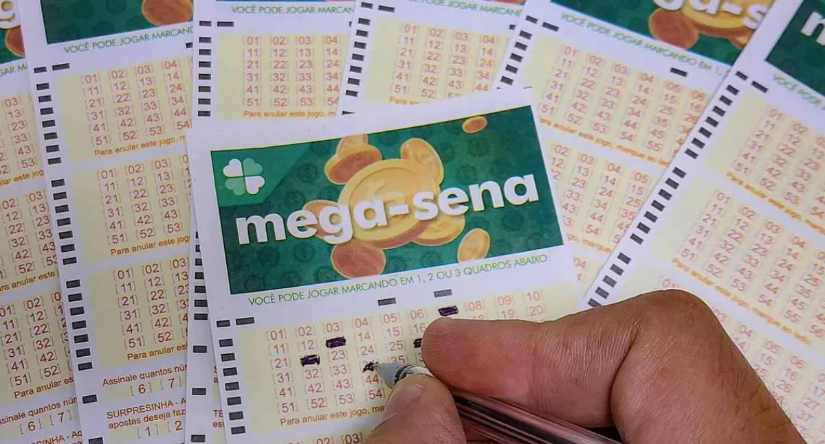 Mega-Sena acumula e prêmio pode chegar a R$ 51 milhões