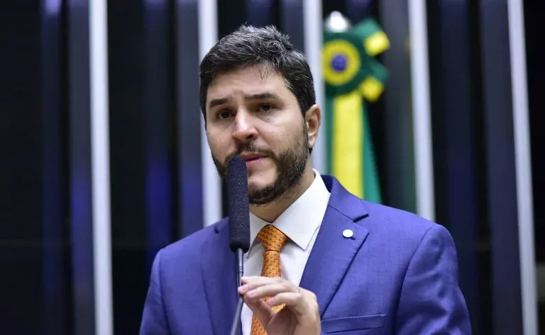 Mariana é pré-candidata ao Senado, diz Maurício Carvalho
