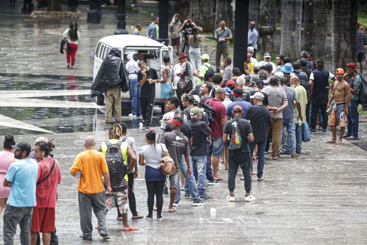 MPF acusa município do Rio de omissão com população em situação de rua