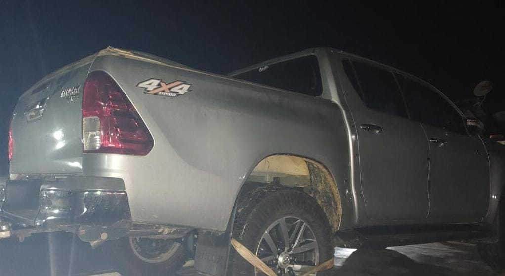 Receptação: corretor de imóveis é flagrado com Hilux roubada em condomínio de luxo.