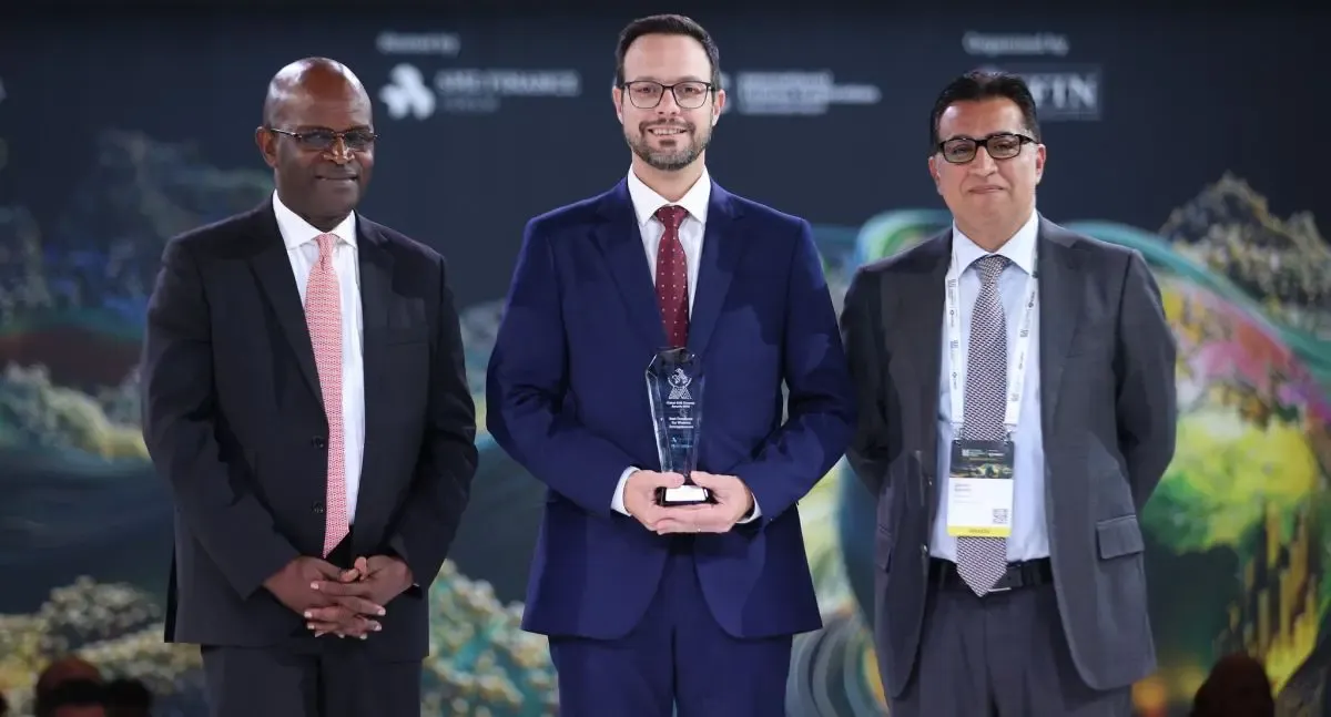 Sicredi se destaca em prêmios globais, sendo 7ª maior no Valor 1000 e ‘Melhor Financiador para Mulheres’