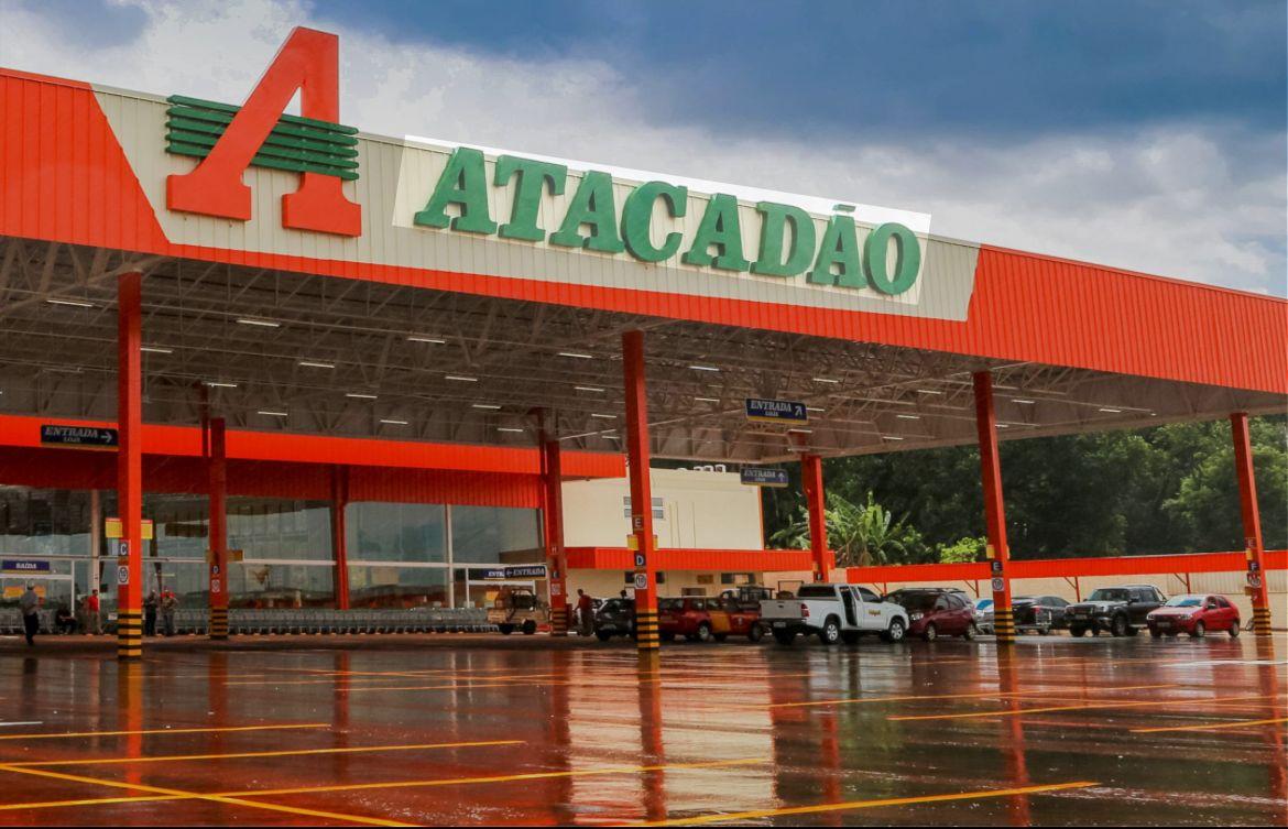Black Friday Atacadão acontece amanhã com lojas abrindo às 6h e descontos arrasadores.