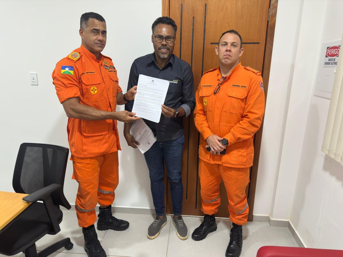 Vereador Dr. Santana garante inclusão dos Bombeiros Militares na Atividade Delegada após articulação com o Executivo