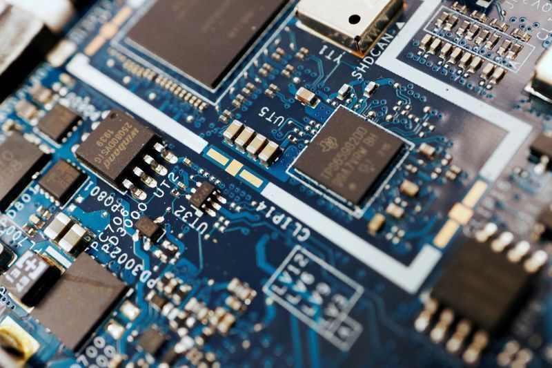 EUA adiam anúncio de tarifas sobre chips da China até 2027