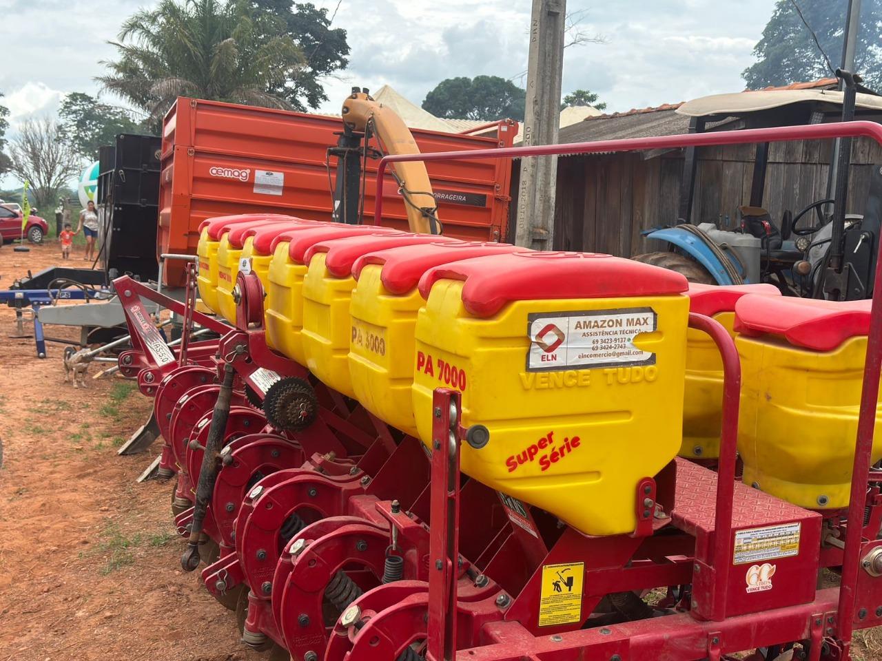 Mais de R$ 525 mil em equipamentos agrícolas reforçam produção rural em Mirante da Serra