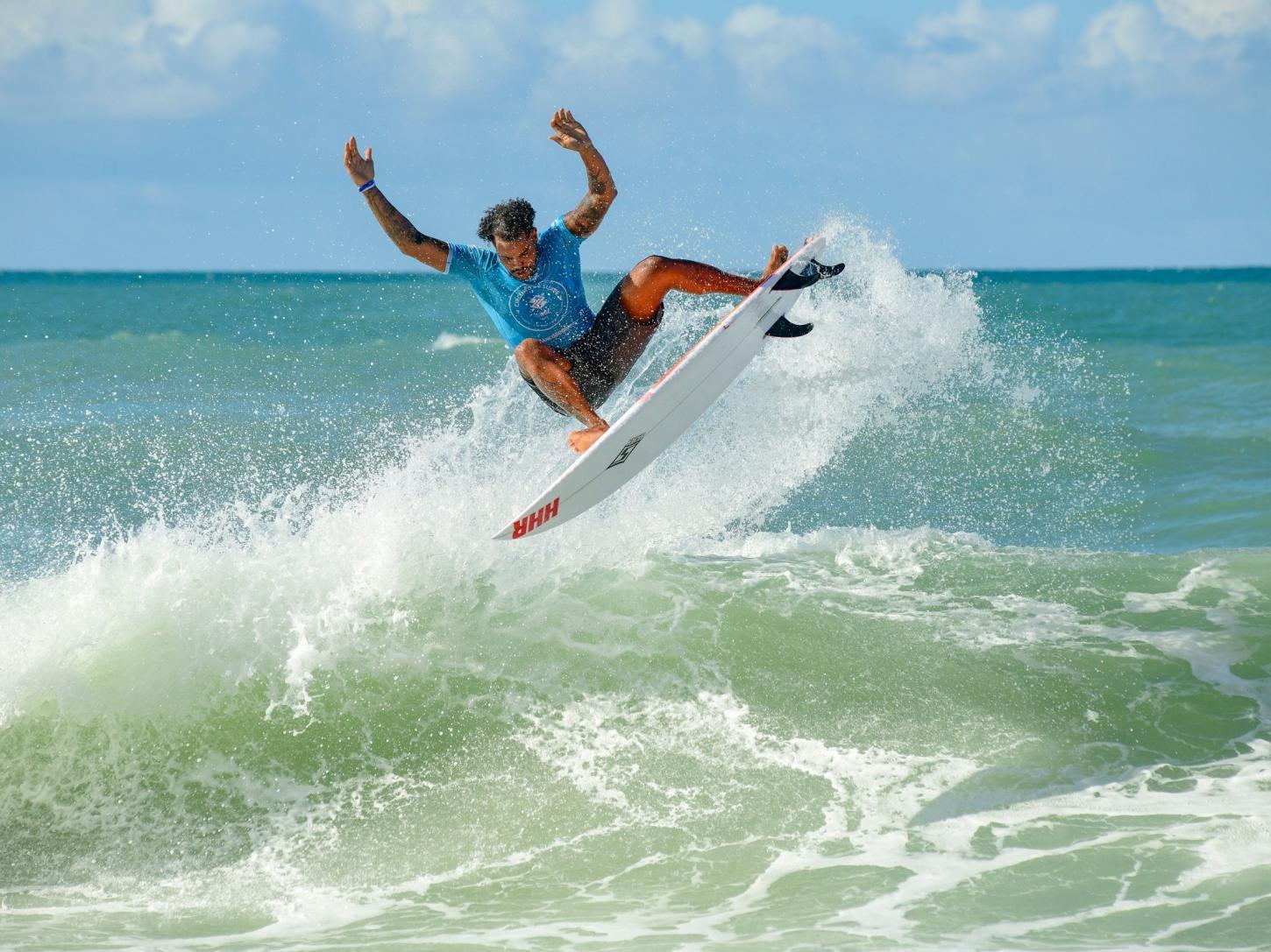 Praia do Futuro recebe o 3º e último dia etapa WSL; acompanhe ao vivo