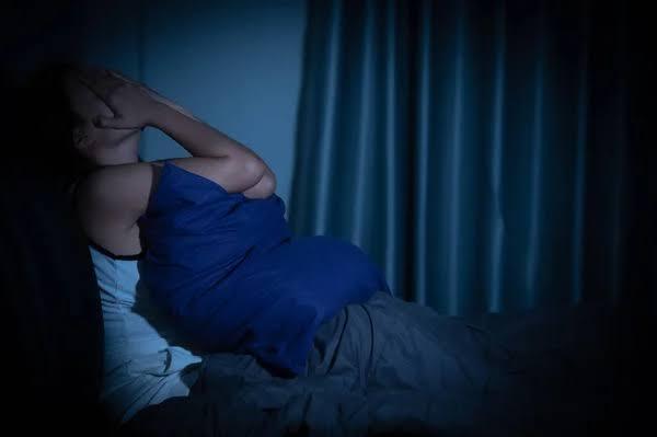 Professora é agredida pelo marido enquanto dormia em Porto Velho