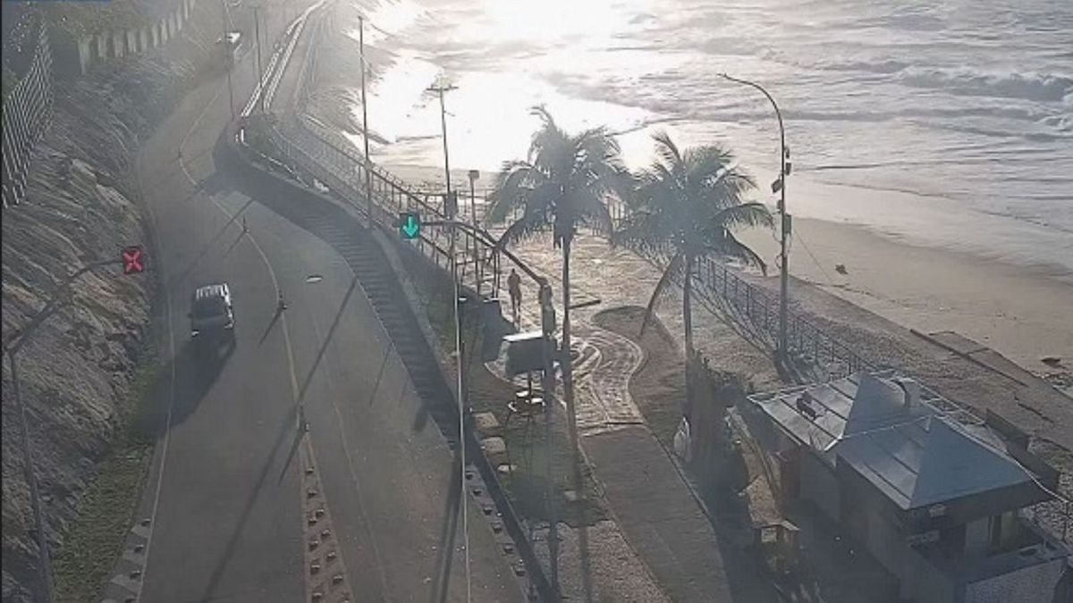 Bombeiros resgatam mais de 540 pessoas em praias do Rio no Réveillon