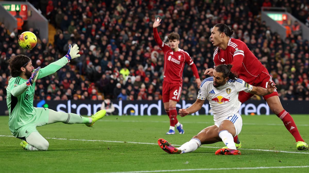 Inglês: Leeds segura empate sem gols com Liverpool em Anfield