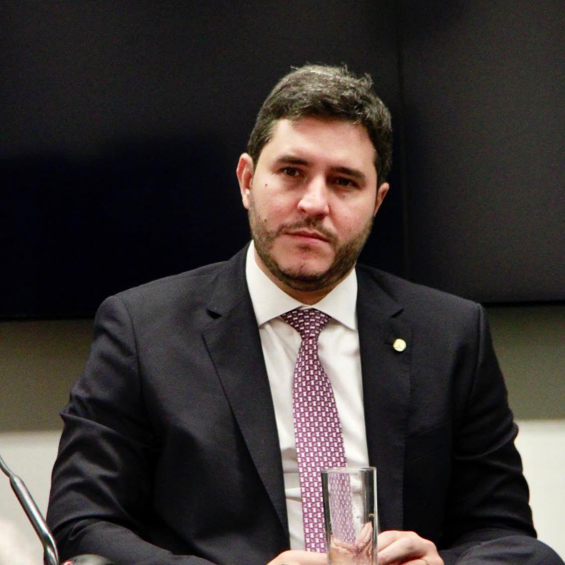 URGENTE: JUSTIÇA SUSPENDE PEDÁGIO DA BR-364 APÓS AÇÃO LIDERADA POR MAURÍCIO CARVALHO.