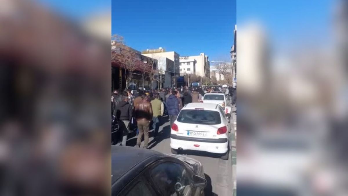 Protestos no Irã deixam três mortos e 17 feridos, diz mídia iraniana