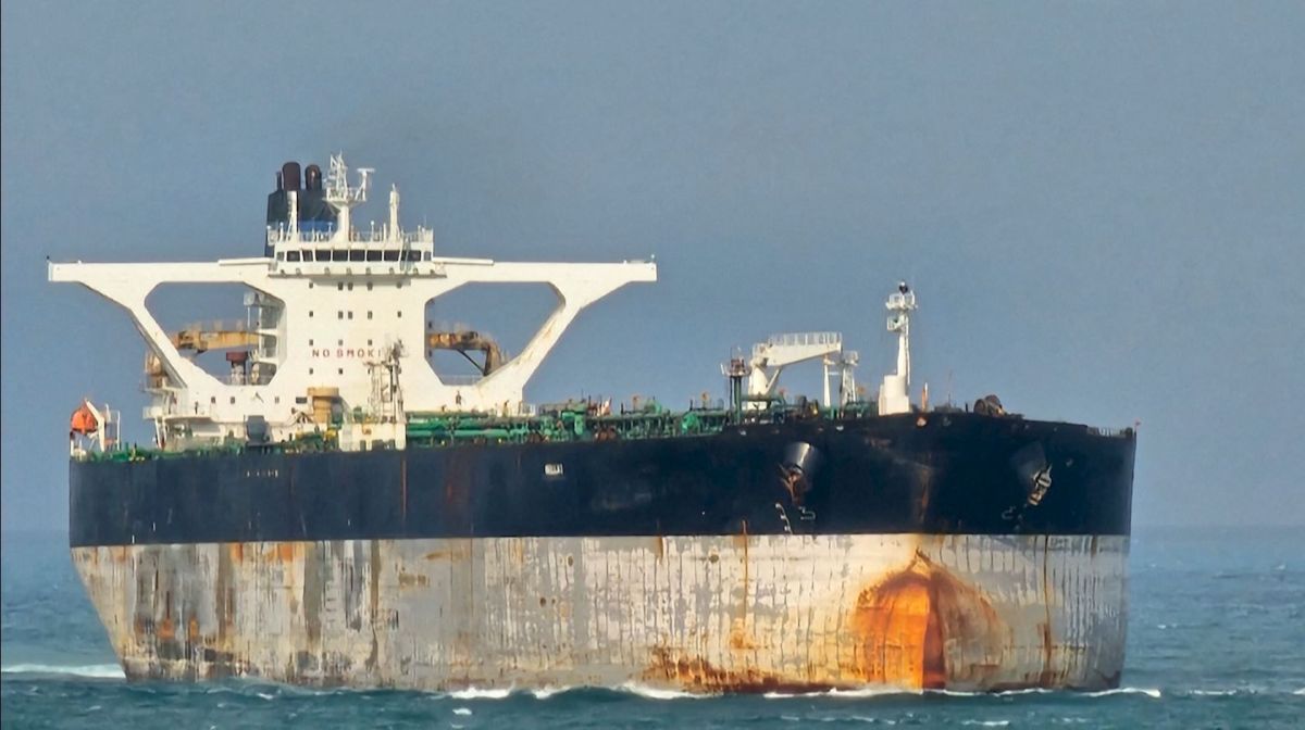 Rússia pede que EUA parem de perseguir petroleiro perto da Venezuela