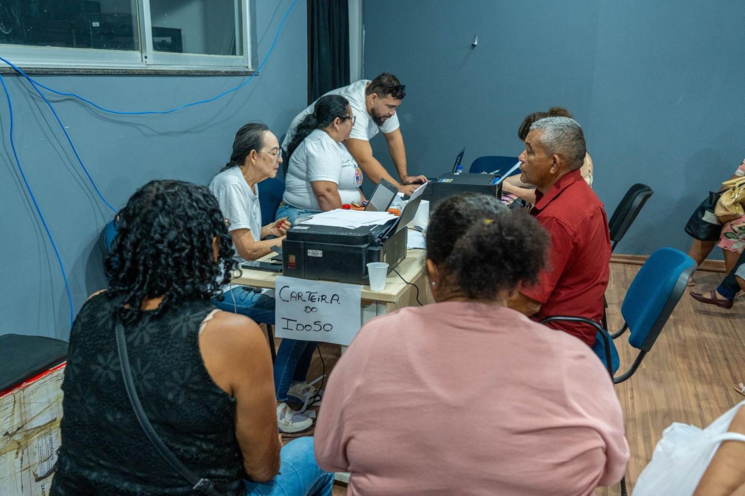 Prefeitura leva serviços essenciais na zona Leste de PVH