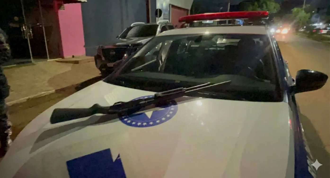 Equipe do sgt Machado prende bando com espingarda calibre 12 em veículo na zona leste