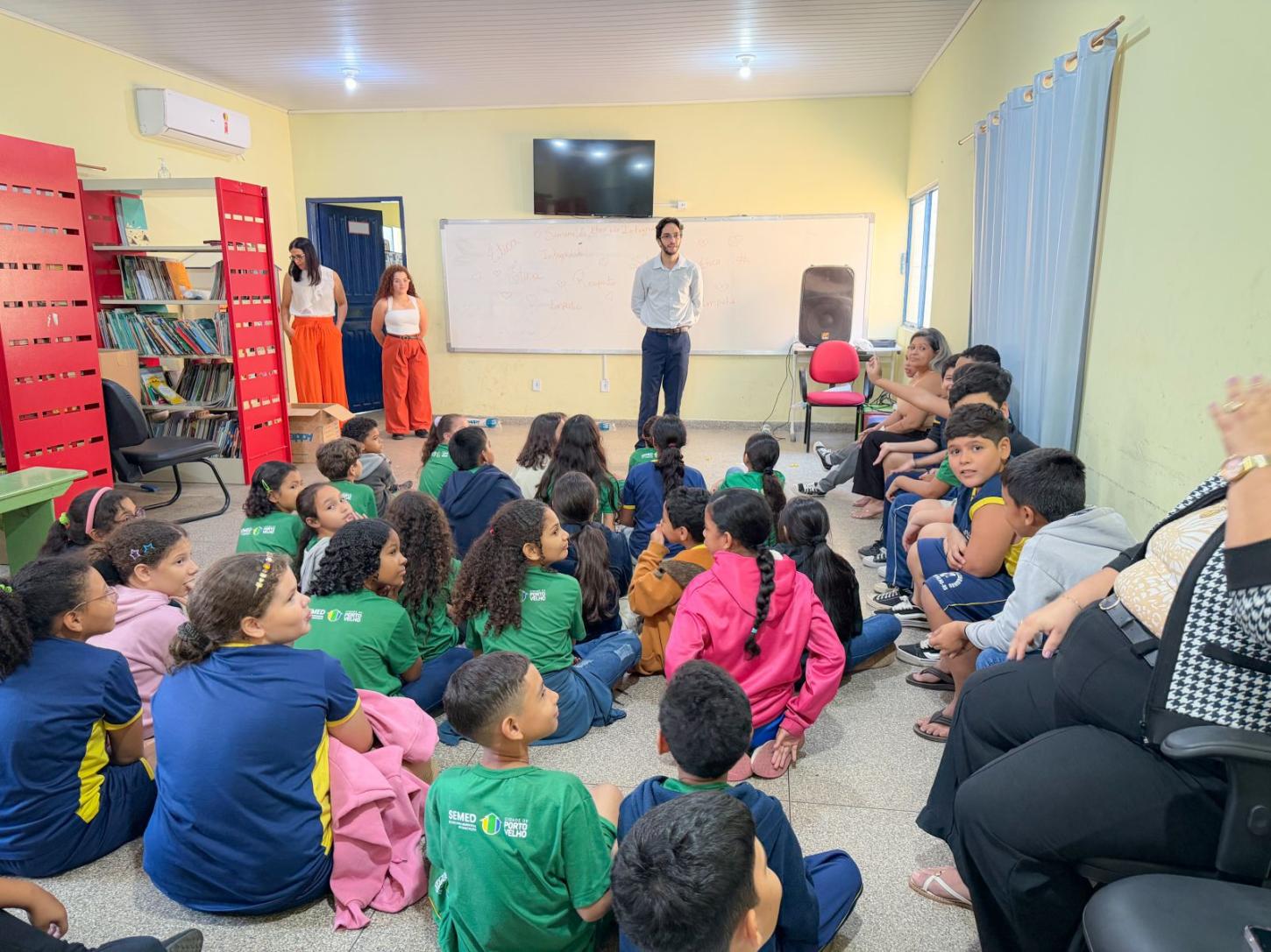 Crianças da rede municipal recebem palestra sobre ética e integridade