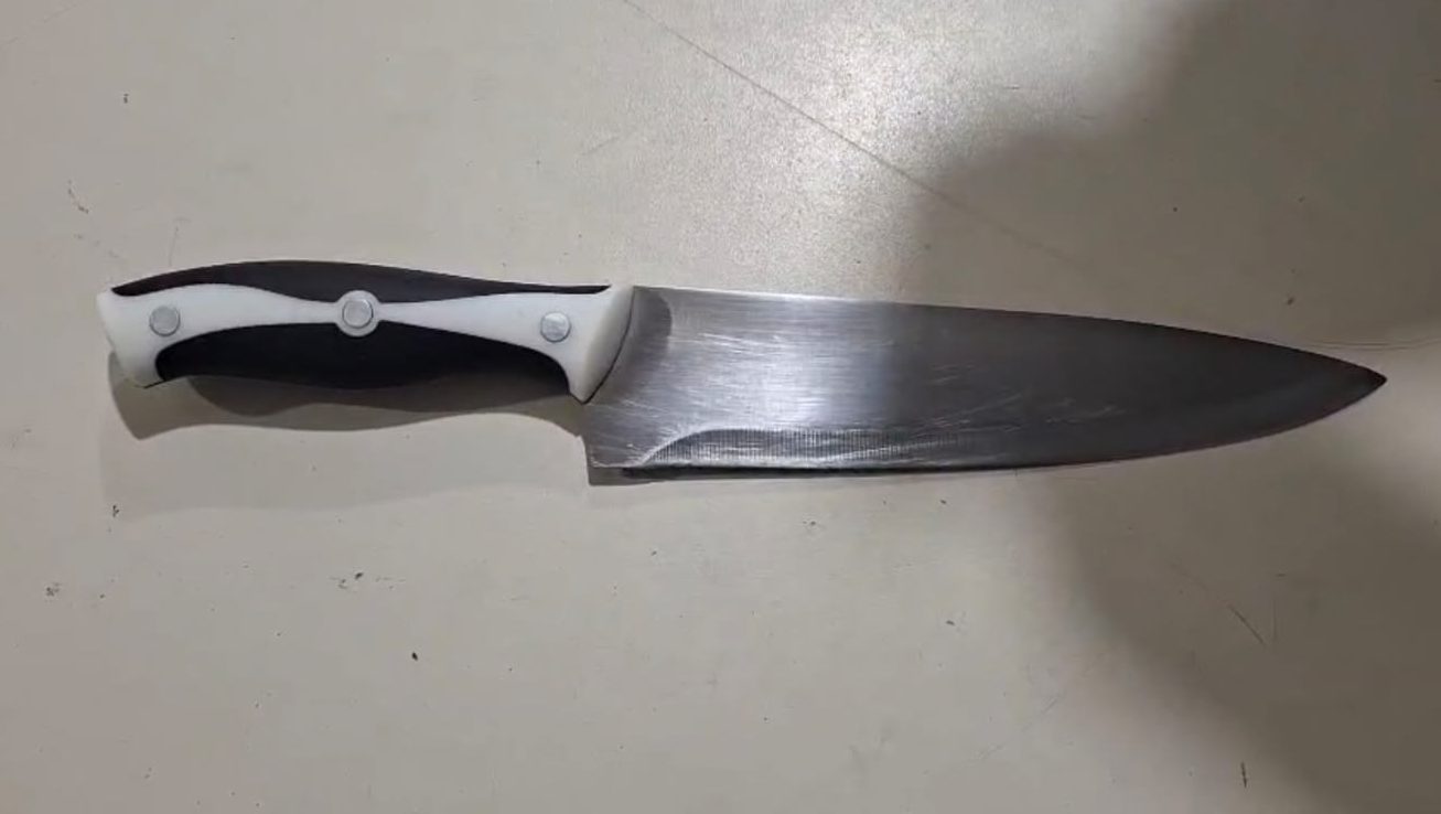 PM APREENDE DOIS ADOLESCENTES PORTANDO UMA FACA