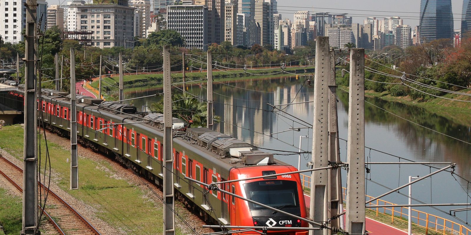 Greve de trens em SP causa congestionamento de mais de 2 mil km 