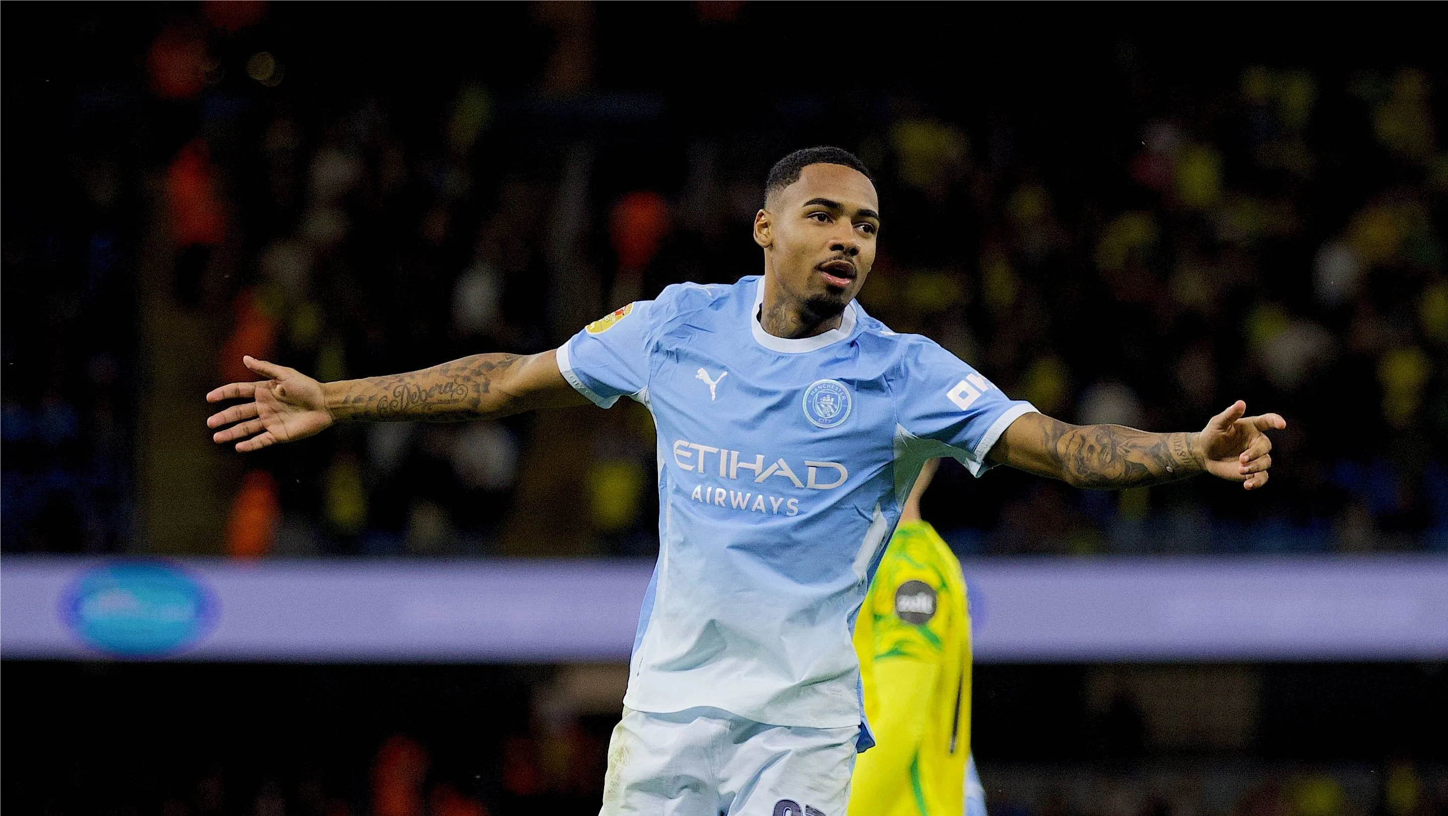 Estreia dos sonhos no Manchester City faz Allan igualar brasileiros e ganhar moral com Maresca